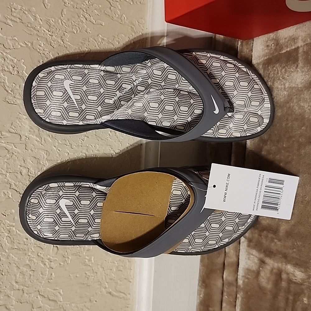 Nike Flip Flops